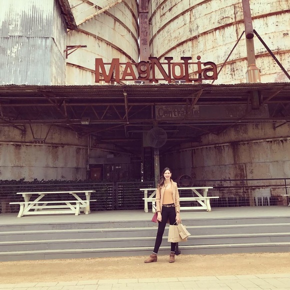 Meet your Posher, Joanna - Picture 2 of 2